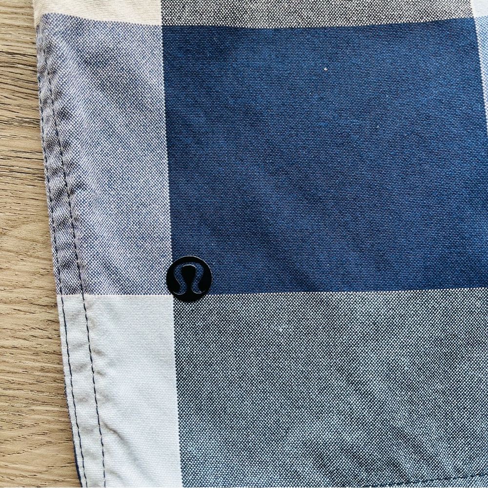 Lululemon Mens Kahuna Shorts size 36 Blue Plaid Check Golf Stretch Flat EUC - Picture 3 of 7
